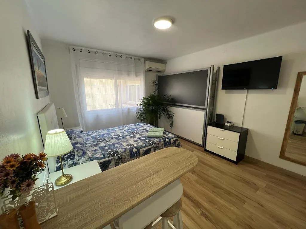 Roger Apartamentos Cambrils