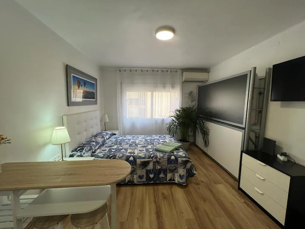 Roger Apartamentos Cambrils