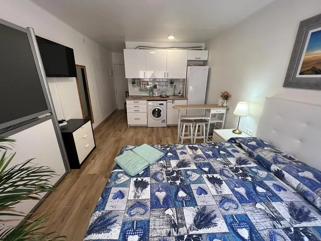 Roger Apartamentos Cambrils