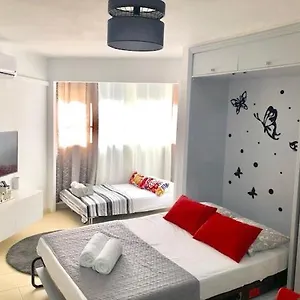 studio-with-parking-in-the-center-of-torremolinos.1costadelsol.com/